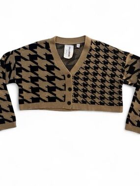 Collision Cropped Houndstooth Cardigan in Tan and Black